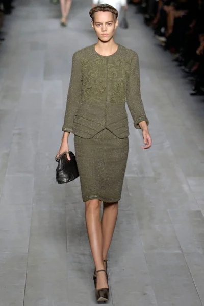 Look 13